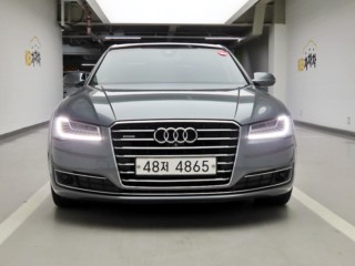 아우디 뉴A8