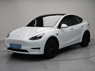 테슬라 모델 Y RWD