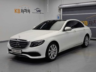 벤츠 E300 아방가르드 대표 사진