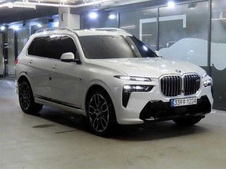 BMW X7 (G07)