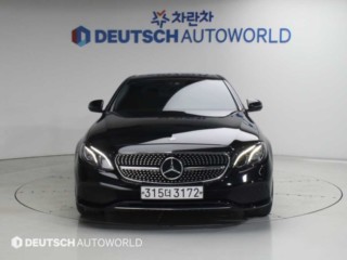 벤츠 E300 아방가르드 대표 사진