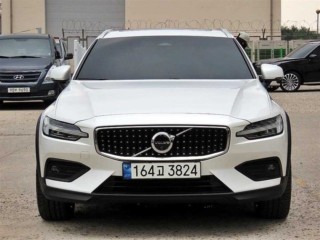 볼보 V60 크로스 컨트리 2세대