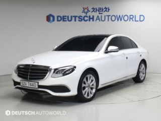 벤츠 E300 아방가르드 대표 사진