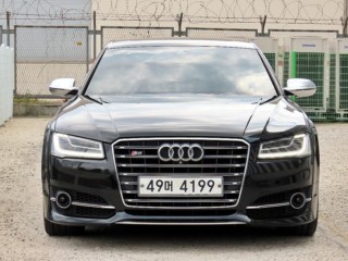 아우디 S8