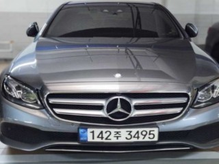 벤츠 E300 아방가르드 대표 사진