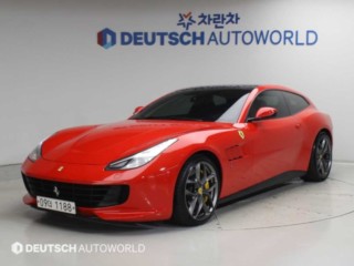 페라리 GTC4 루쏘