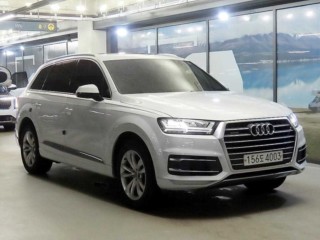 아우디 Q7 (4M)