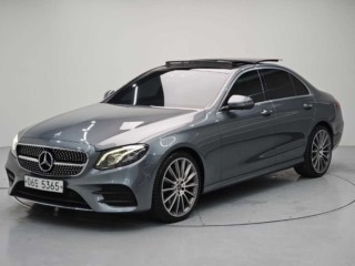 벤츠 E300 4MATIC AMG LINE 대표 사진