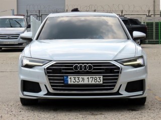 아우디 A6 (C8)