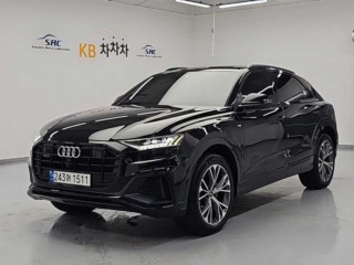 아우디 Q8 55 TFSI 콰트로 프리미엄