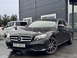 벤츠 E300 4MATIC 아방가르드 대표 사진