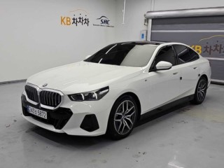 BMW 5시리즈 (G60) 520i