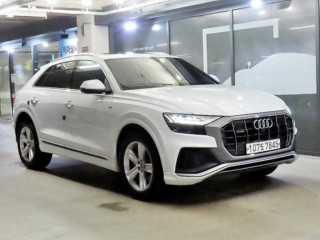 아우디 Q8