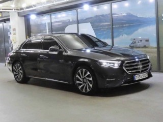 벤츠 E300 4MATIC 익스클루시브 대표 사진