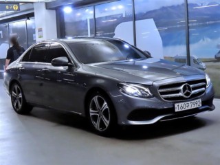 벤츠 E300 아방가르드 대표 사진