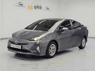 토요타 프리우스 4세대