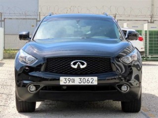 인피니티 QX70