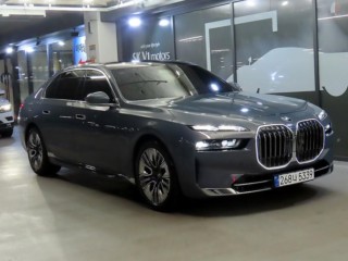 BMW 7시리즈 (G70) 740i sDrive 디자인퓨어 엑셀런스 중고차 사진 1