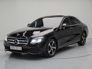 벤츠 E300 4MATIC 아방가르드 대표 사진