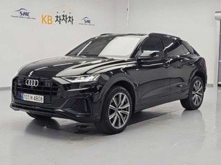 아우디 Q8