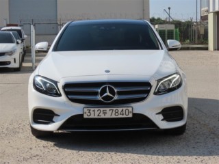 벤츠 E300 AMG LINE 대표 사진