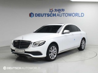 벤츠 E300 4MATIC 익스클루시브 대표 사진