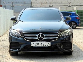 벤츠 E300 4MATIC 익스클루시브 대표 사진
