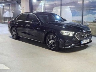 벤츠 E300 4MATIC 익스클루시브 대표 사진