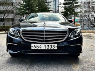 벤츠 E300 4MATIC 익스클루시브 대표 사진