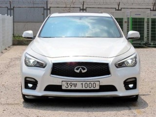 인피니티 Q50