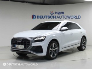 아우디 Q8