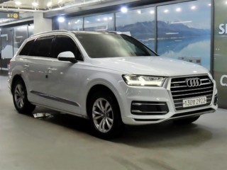 아우디 Q7 (4M)