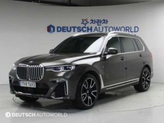 BMW X7 (G07)