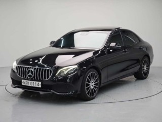 벤츠 E300 4MATIC 아방가르드 대표 사진
