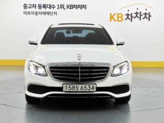 벤츠 E300 아방가르드 대표 사진