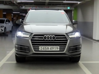 아우디 Q7 (4M)