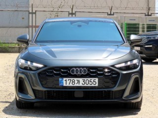 아우디 A5 (B10)