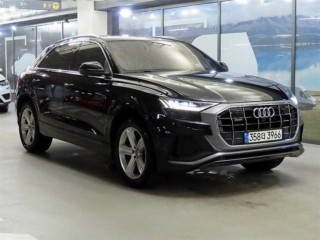 아우디 Q8