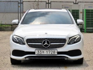 벤츠 E300 4MATIC 아방가르드 대표 사진