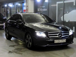 벤츠 E300 4MATIC 익스클루시브 대표 사진