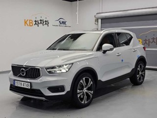 볼보 XC40