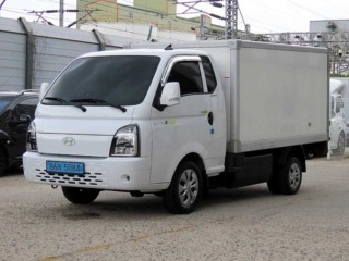 소형화물 [저상내장탑]포터2 (EV)