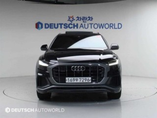 아우디 Q8