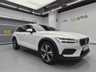 볼보 V60 크로스 컨트리 2세대