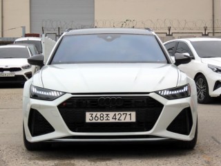 아우디 RS6 (C8)
