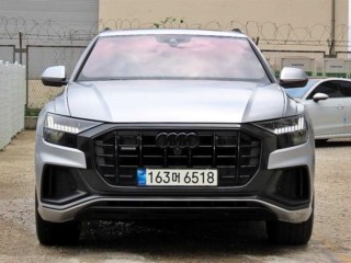 아우디 Q8