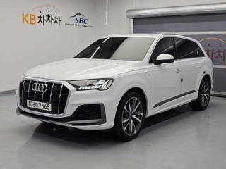 아우디 Q7 (4M)