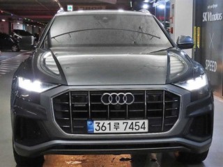 아우디 Q8
