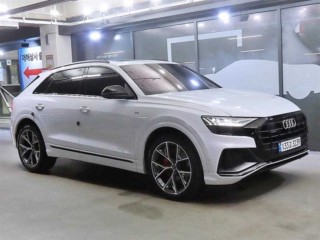 아우디 Q8