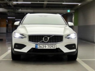 볼보 V60 크로스 컨트리 2세대